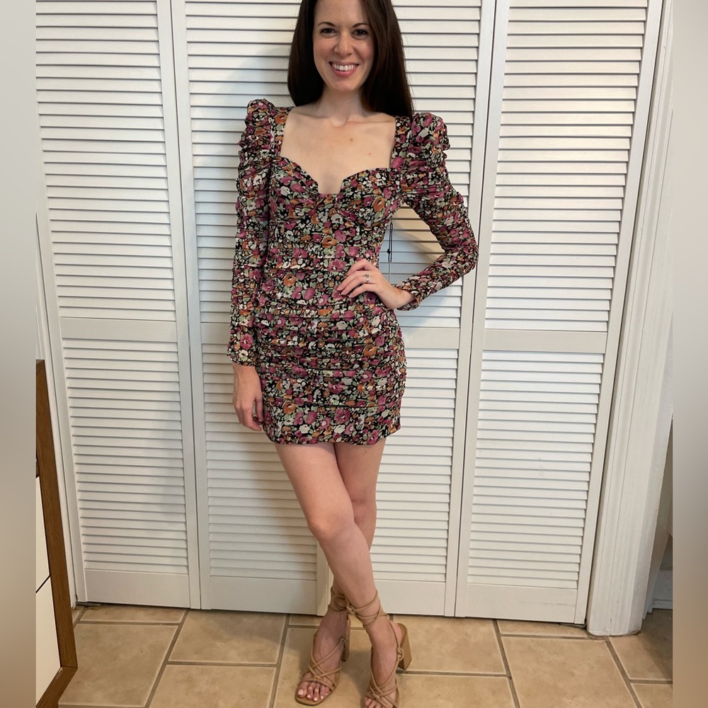 ASTR The Label Ruched Floral Long-Sleeved Dress